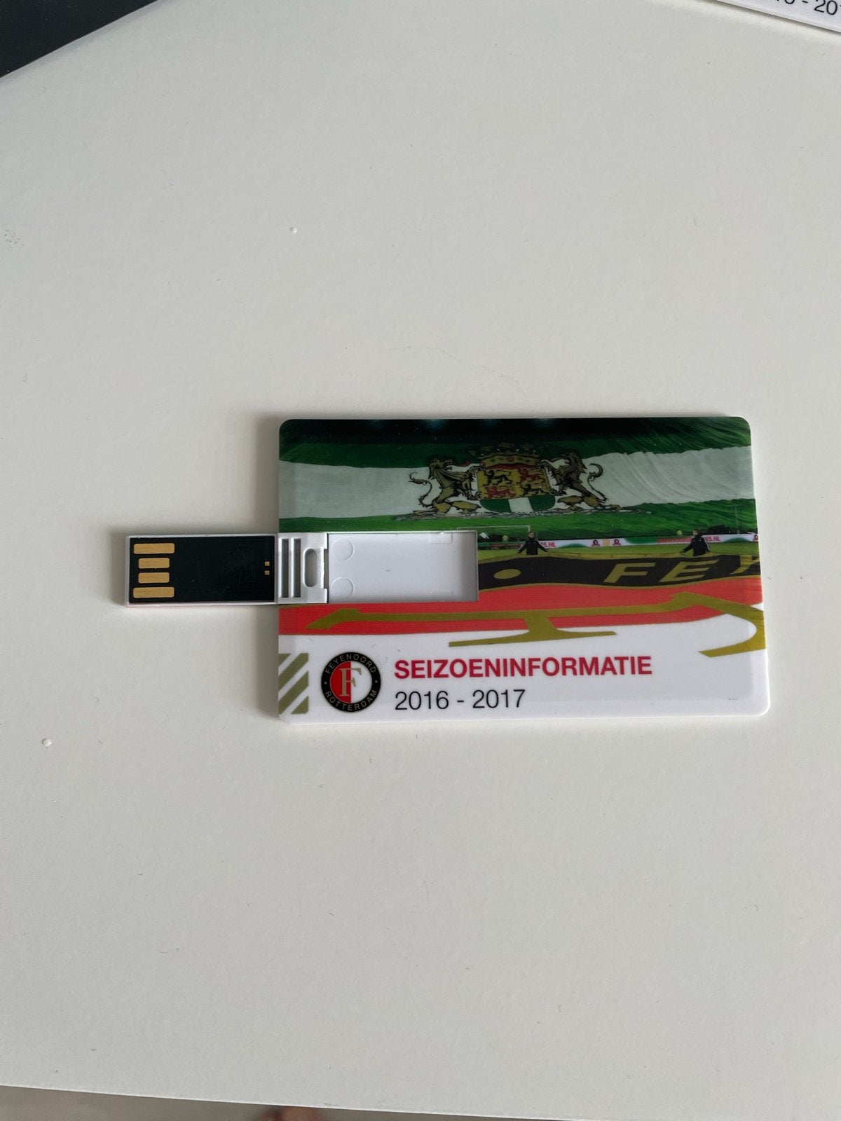 Feyenoord Seizoensinformatie 2016-2017 Kampioensjaar USB, Ophalen of Verzenden, Zo goed als nieuw, 1 GB of minder