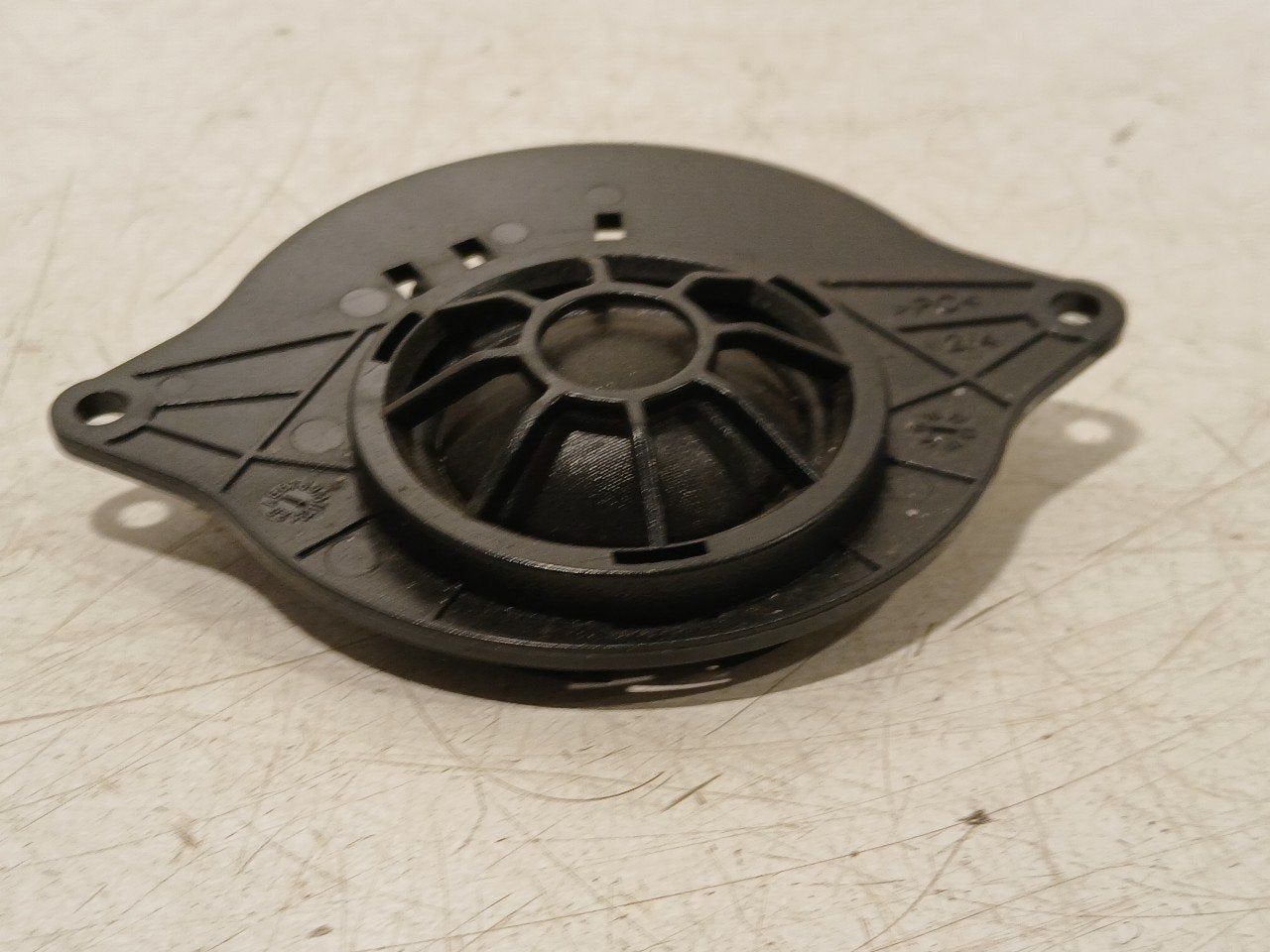 Luidspreker Audi A4, Ophalen of Verzenden, Van der Ven Autorecycling B.V., Onderdelen@venauto.nl, Ettenseweg 76, 4706 PB Roosendaal, The Netherlands