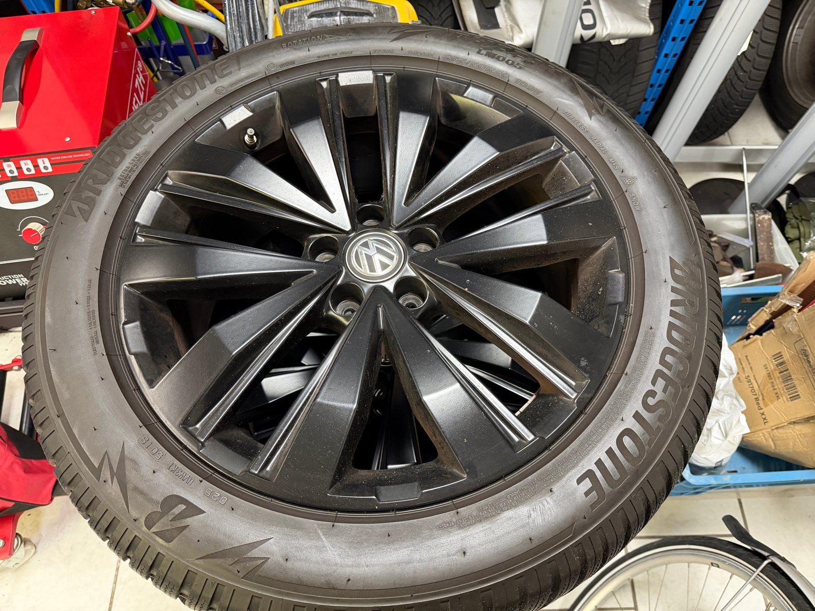 Winterbanden op org VW Amarok velgen 20 inch, Auto-onderdelen, Ophalen, Gebruikt, 255 mm, Banden en Velgen