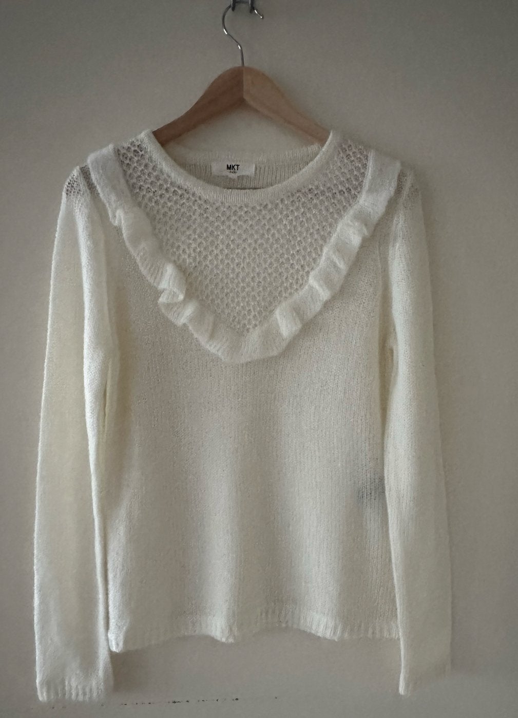 MKT Studio Witte Trui met Ruches en Open Breisel, Kleding | Dames, Ophalen of Verzenden, Zo goed als nieuw, Maat 36 (S), Wit