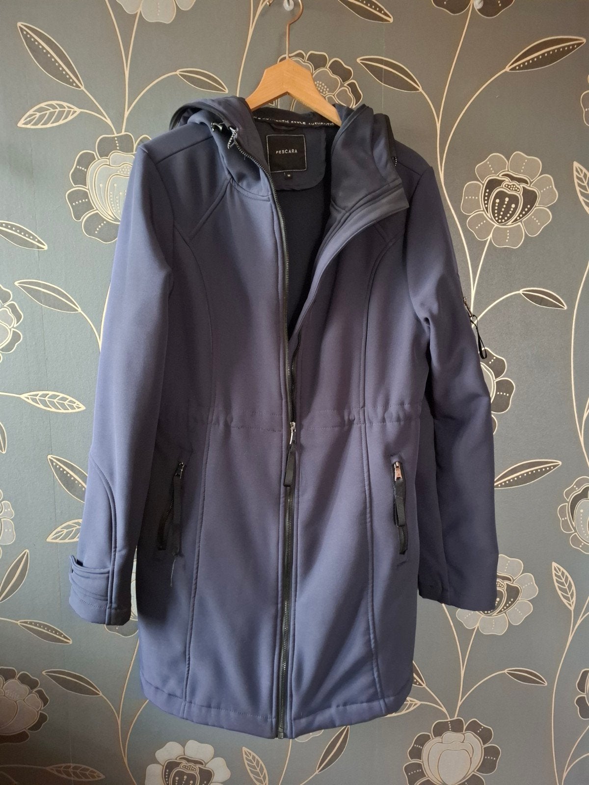 Softshell jas, Ophalen of Verzenden, Zo goed als nieuw, Zwart