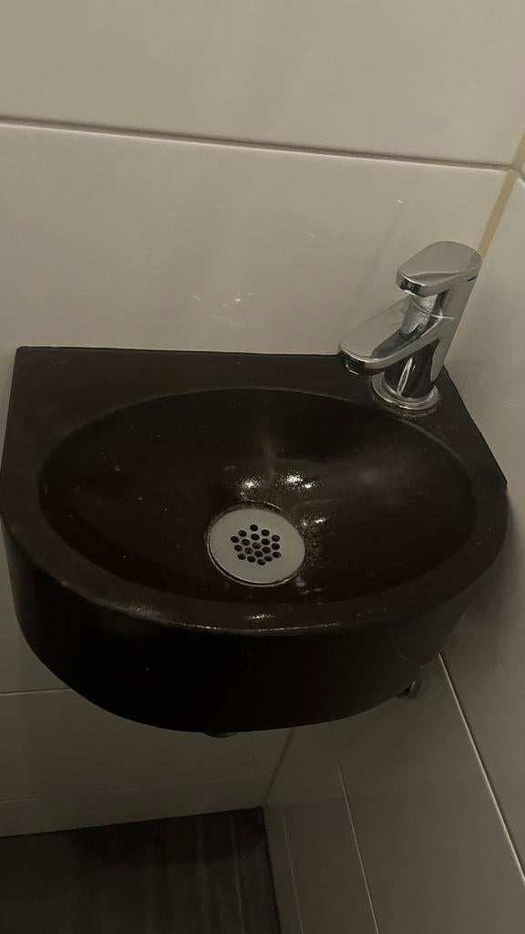 Wasbak / fontein wc natuursteen halfrond, Ophalen, Gebruikt, Steen, Wastafel
