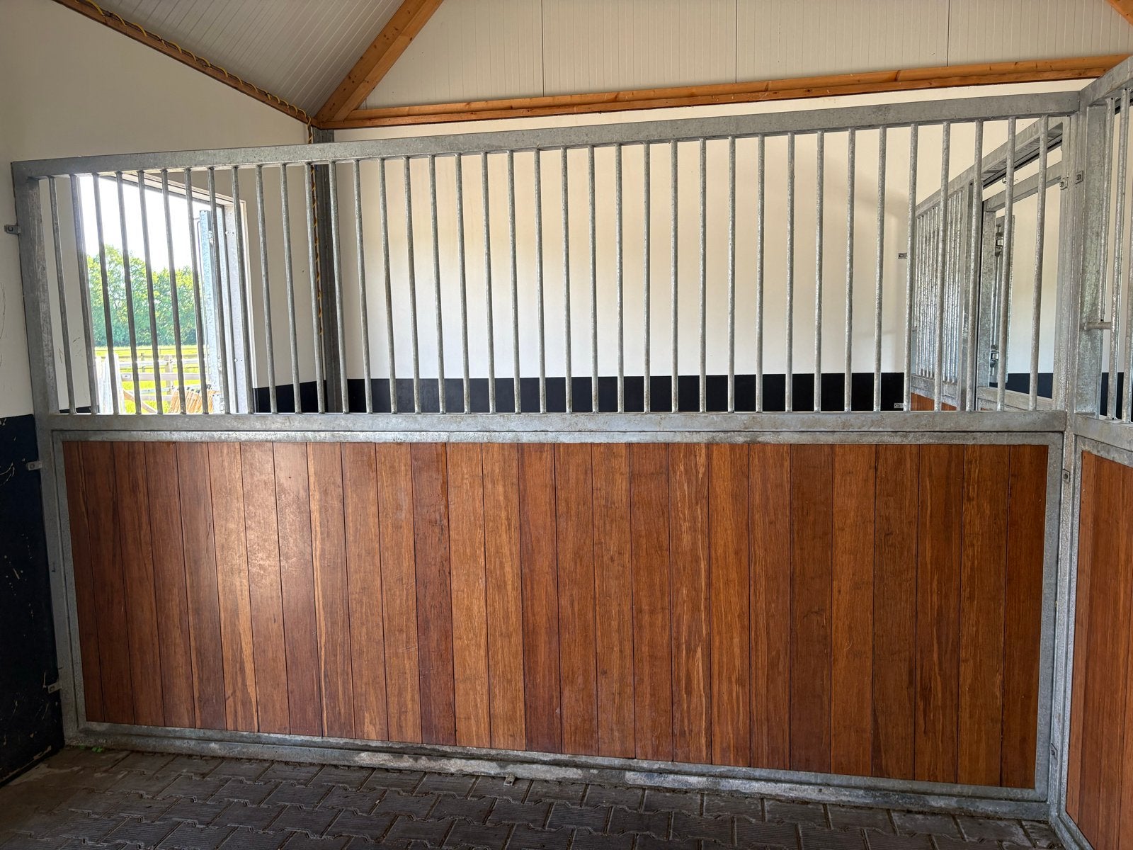 Paardenbox wanddelen met schuifdeur en luik, Ophalen of Verzenden, Overige soorten