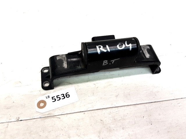 R1 2004 - 2006 Yamaha Beugel Beugel tank D1-47761