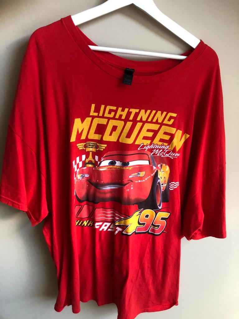 Lightning McQueen T-shirt Maat 60/8XL- Nieuw en ongebruikt!, Ophalen of Verzenden, Nieuw, Overige maten, Rood