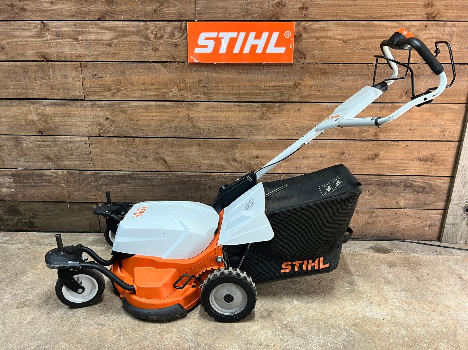 Stihl RMA765V Gazonmaaier incl 100% capaciteit AR3000L met.., Ophalen, Cirkelmaaier, Gebruikt, O