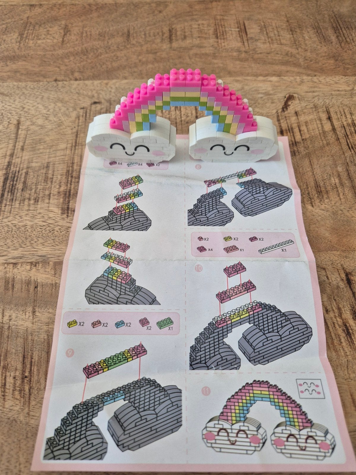 Mini bouwblokjes regenboog met wolkjes - mini blocks, Ophalen of Verzenden, Gebruikt, Overige merken