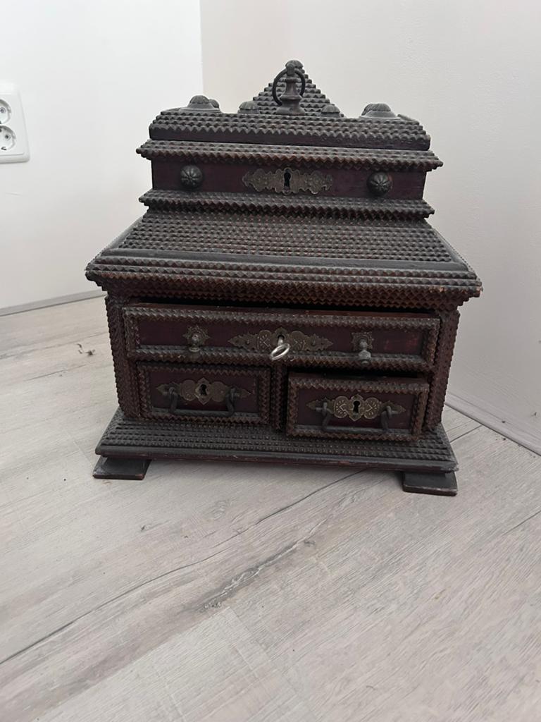 Oud sierandenkast, Ophalen of Verzenden