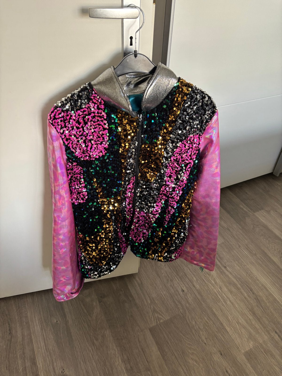 Handgemaakt Carnaval Jasje met Broek, Ophalen of Verzenden, Gedragen, Carnaval, Kleding