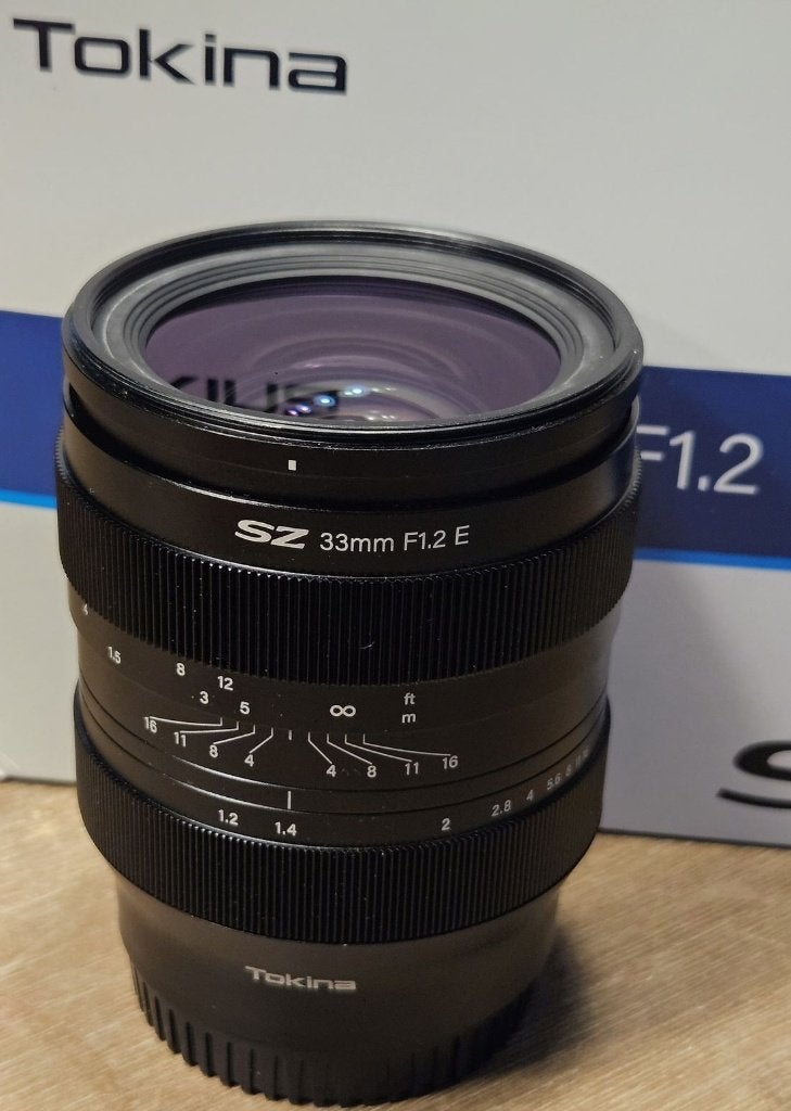 Tokina SZ 33mm f1.2 voor Sony E-mount in bijna nieuwstaat, Audio, Tv en Foto, Fotografie | Lenzen en Objectieven, Ophalen, Sony E-mount
