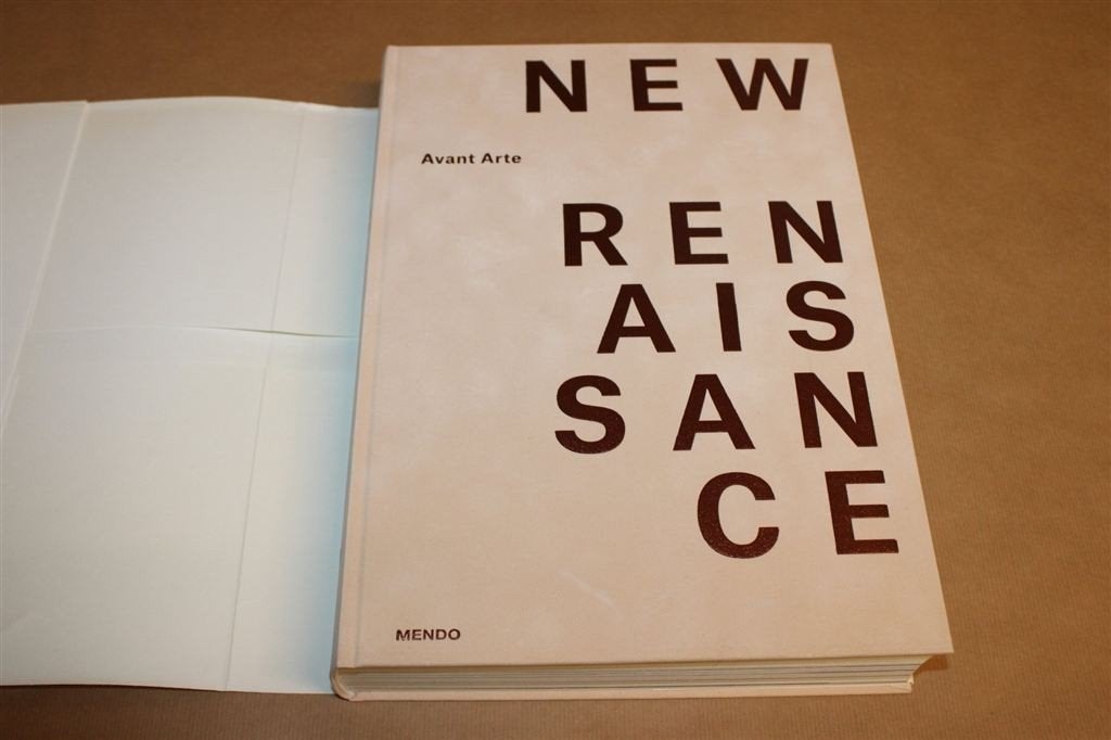 Avant Arte New Renaissance — 15 Kunstenaars, Oplage 999, Ophalen of Verzenden, Gelezen