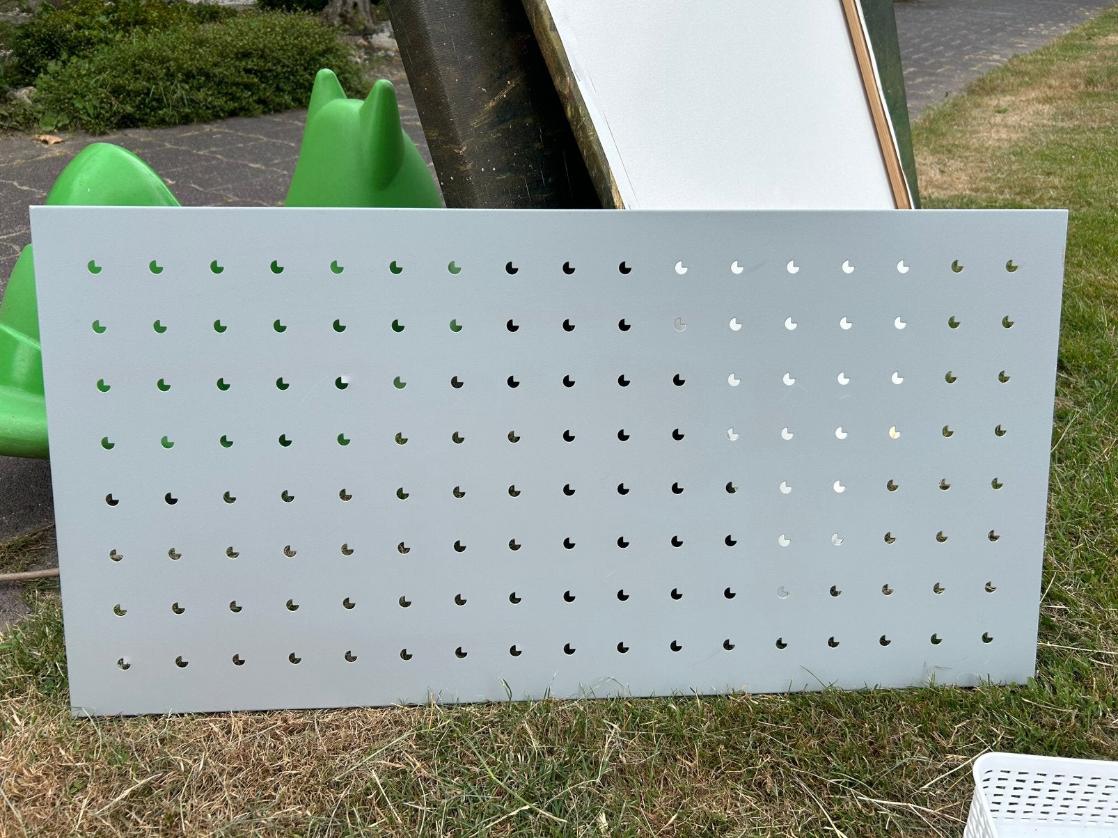 Zuiver magneetbord met plankjes en magneetjes, Ophalen, Gebruikt, Overige typen
