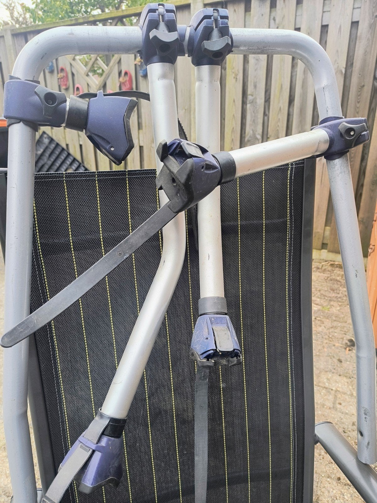 Fietsensteun, Ophalen