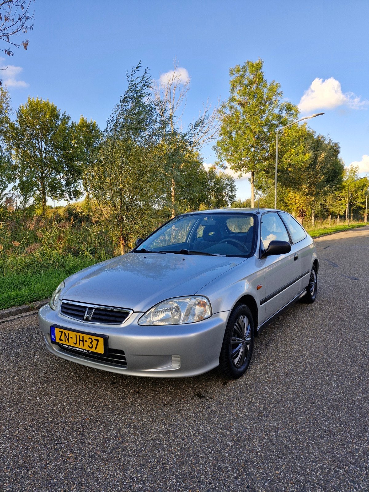 Honda Civic 1.5i Vtec-e Facelift., Voorwielaandrijving, 40 €/maand, 4 cilinders, Origineel Nederlands