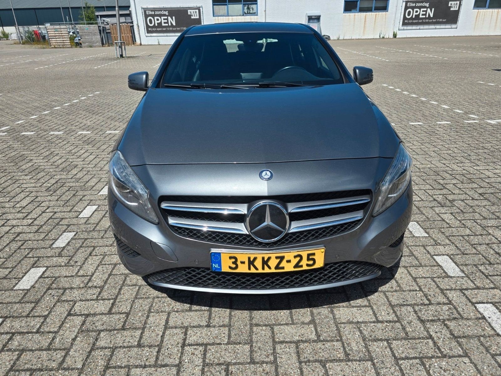 ORIJINELE NL MERCEDES A 180 BENZINE AUTO, Auto's, Voorwielaandrijving, 680 kg, 4 cilinders, Leder en Stof