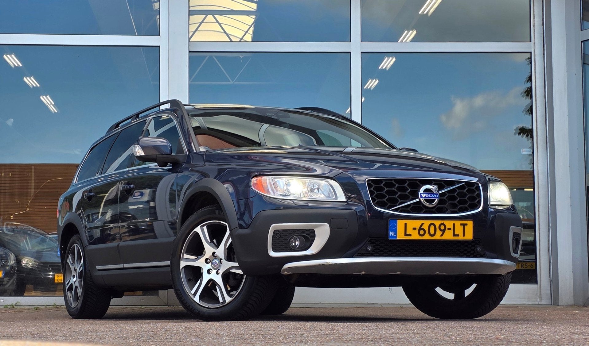 Volvo XC70 3.0 T6 Momentum Xenon Leer Navi Mooi! Trekhaak Vo, Automaat, Euro 5, Gebruikt, Blauw