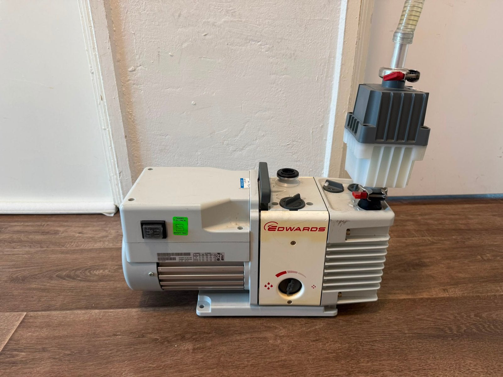 Edwards RV3 professionele vacuümpomp + olienevelfilter, Ophalen, Zo goed als nieuw