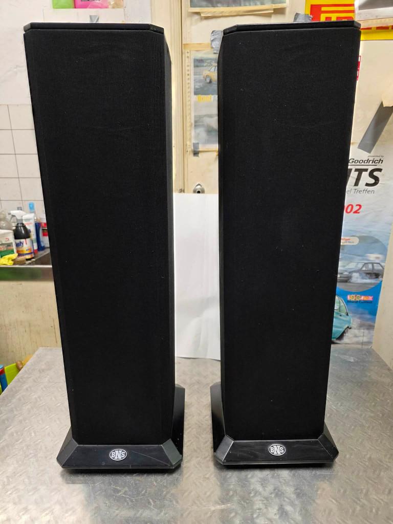 een set bns speaker boxen, Audio, Tv en Foto, Luidsprekers, Overige merken, Ophalen of Verzenden, Zo goed als nieuw, 60 tot 120 watt