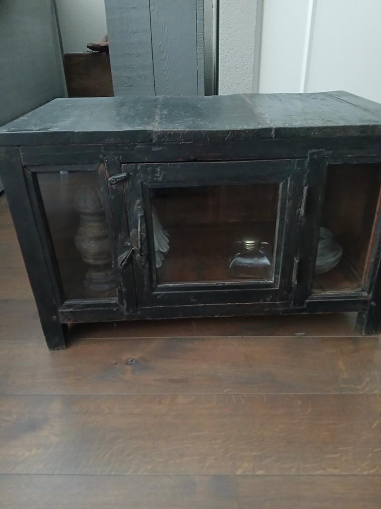 Antieke zwarte vitrinekast zonder accessoires, Antiek en Kunst, Ophalen of Verzenden