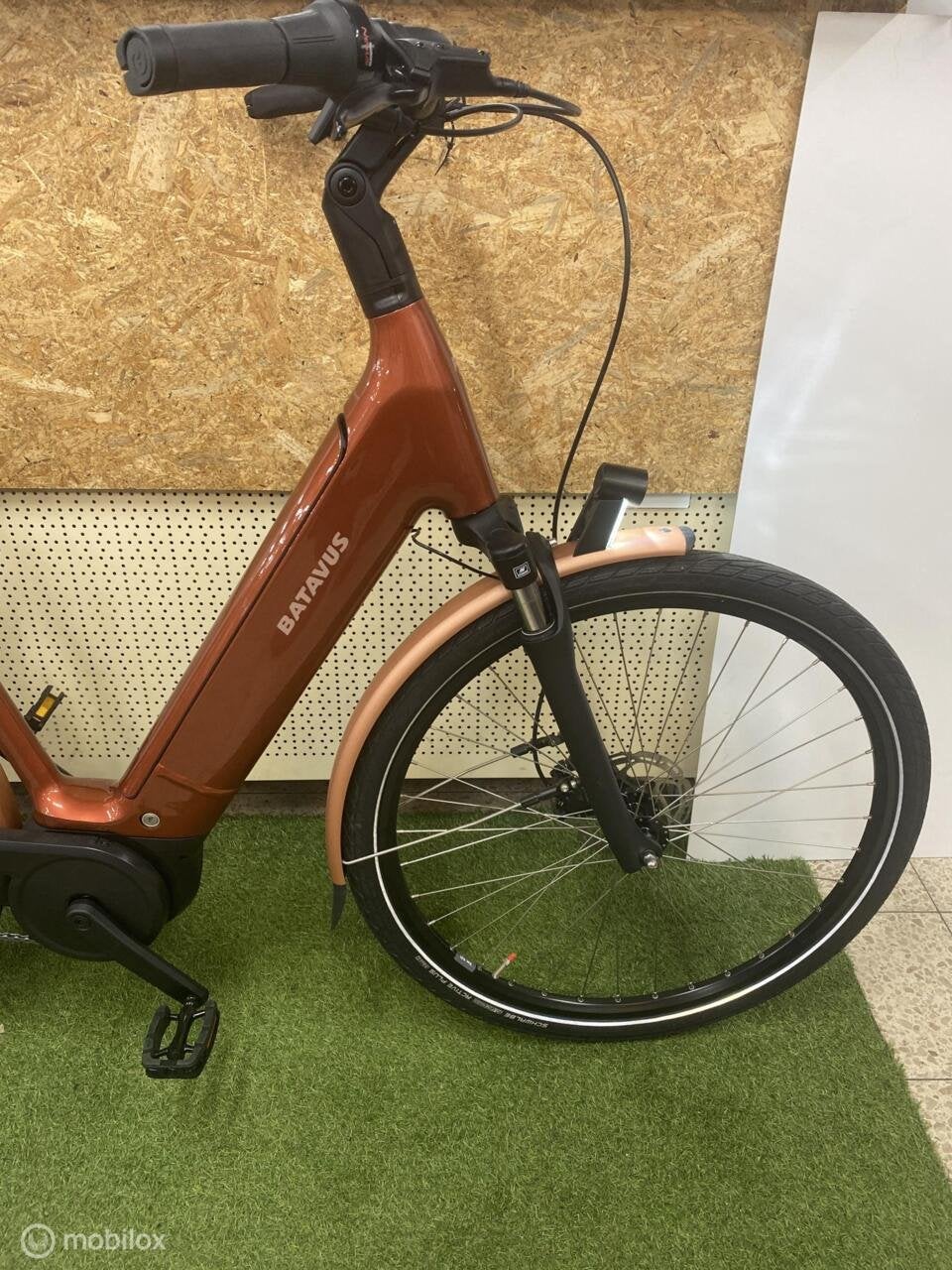 Foto 16 van BATAVUS FINEZ PT E GO POWER BOSCH 750WH 57 CM 5V NIEUW