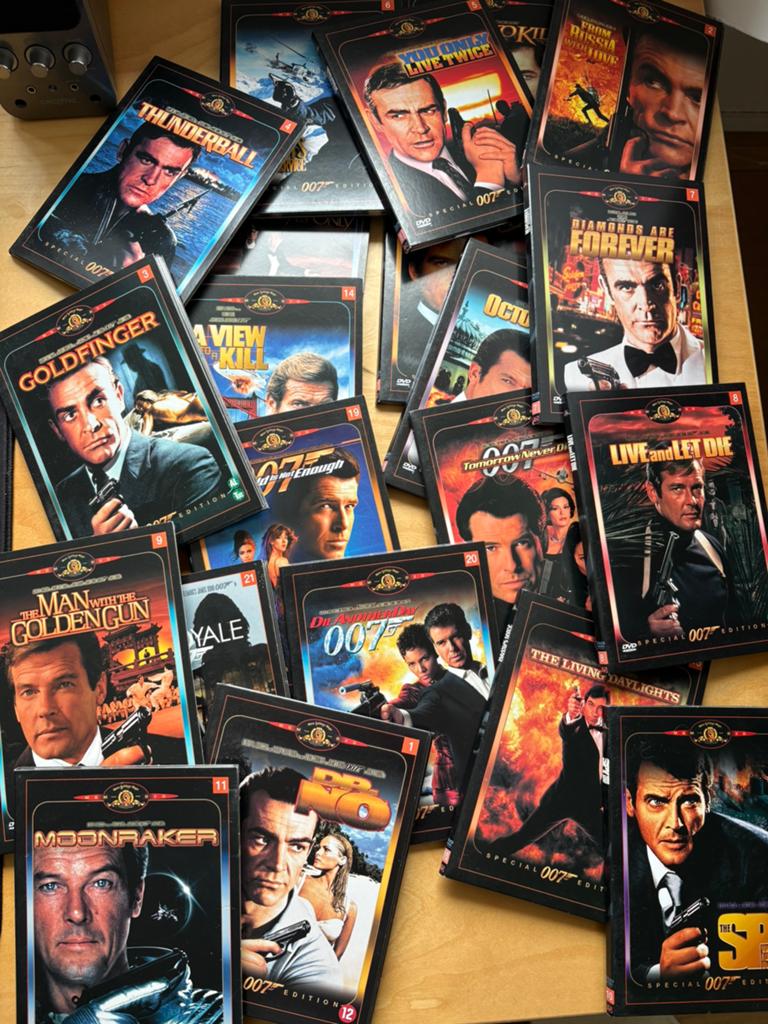James Bond 007 dvd collectie, Vanaf 12 jaar, Ophalen of Verzenden, Zo goed als nieuw, Actiethriller