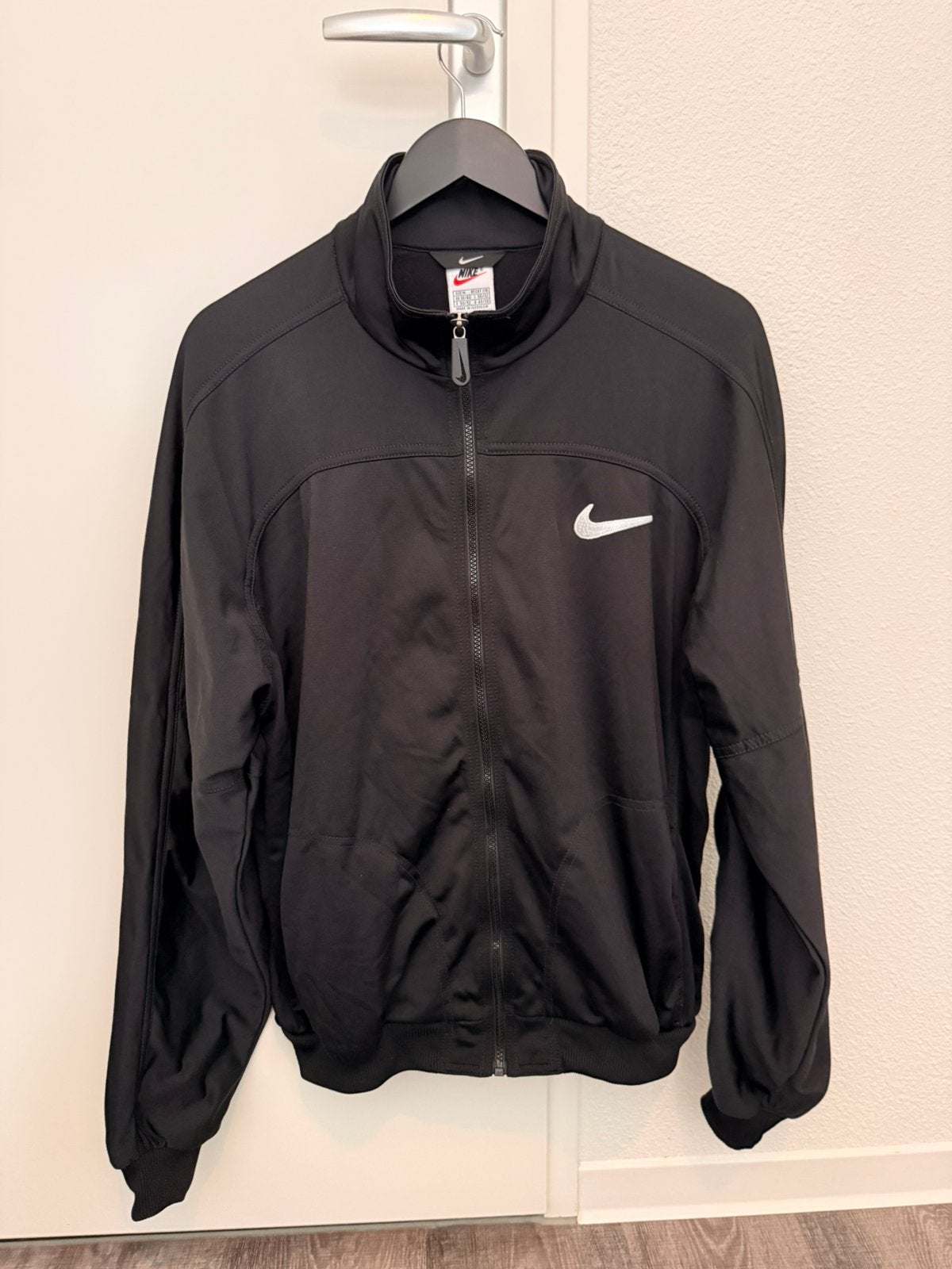 Nike Vintage Look Track Jacket / Sportjack – Zwart – Maat M, Ophalen, Maat 48/50 (M), Zwart, Zo goed als nieuw