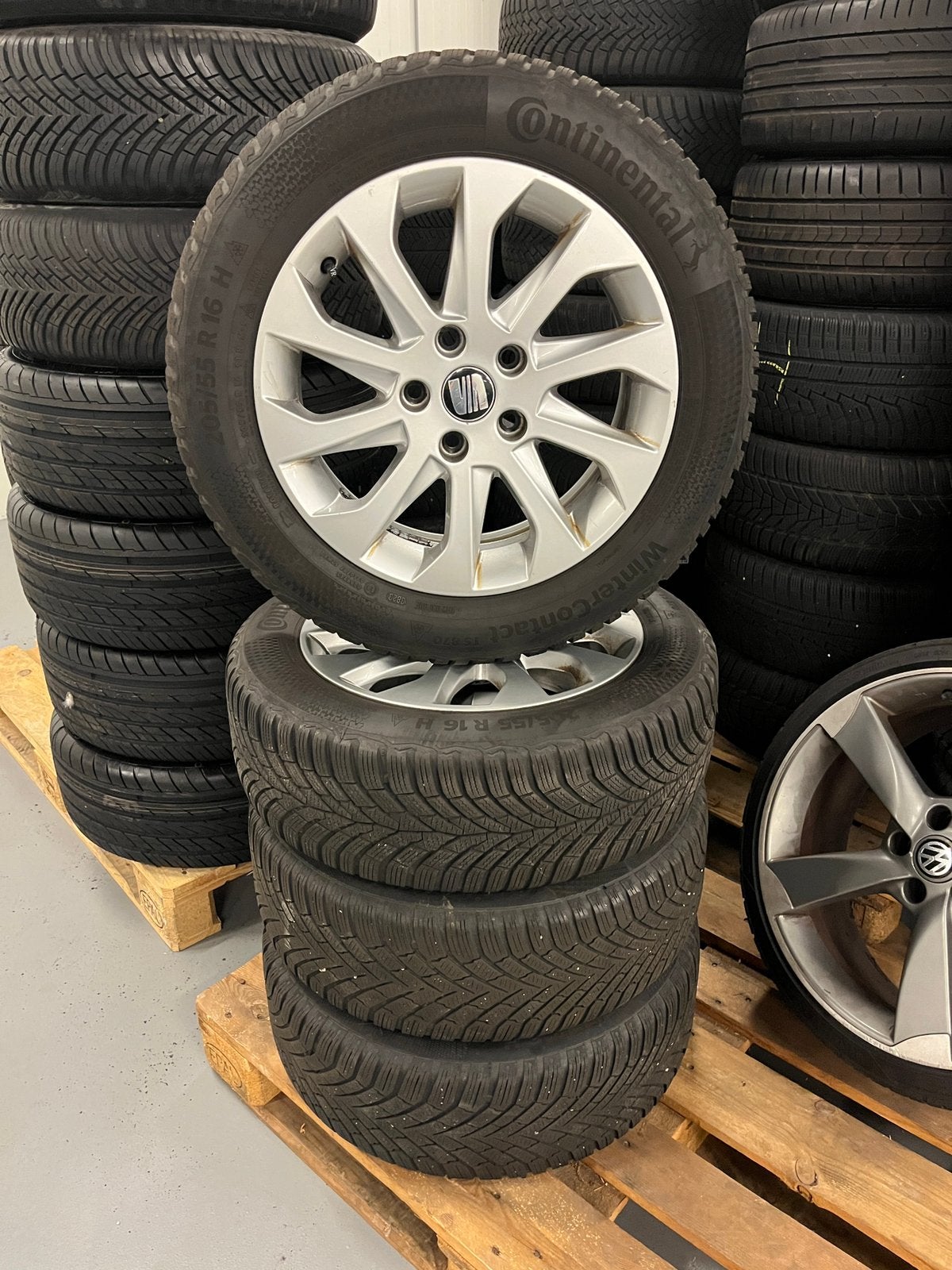 5112 VAG 16 inch continentaal, Auto-onderdelen, Banden en Velgen, Ophalen, Velg(en), 16 inch, 205 mm