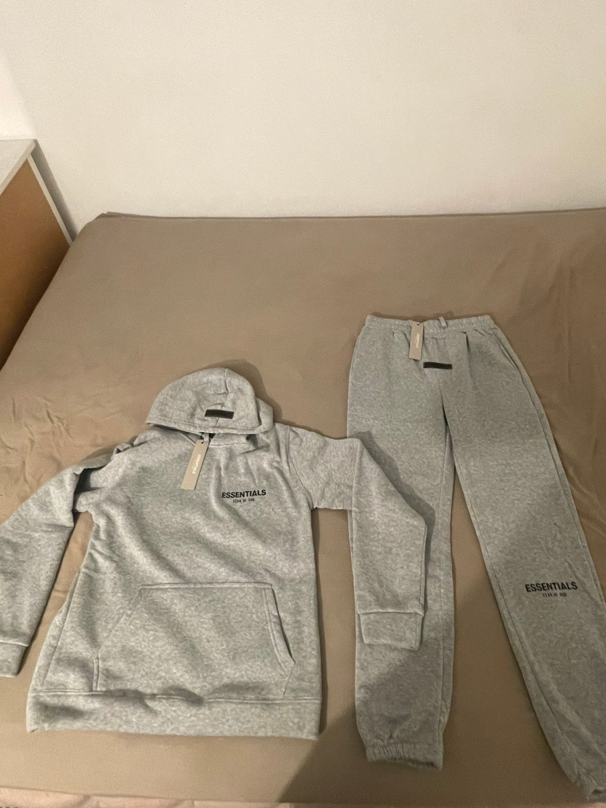 Essentials tracksuit, Verzenden, Zo goed als nieuw, Maat 48/50 (M)