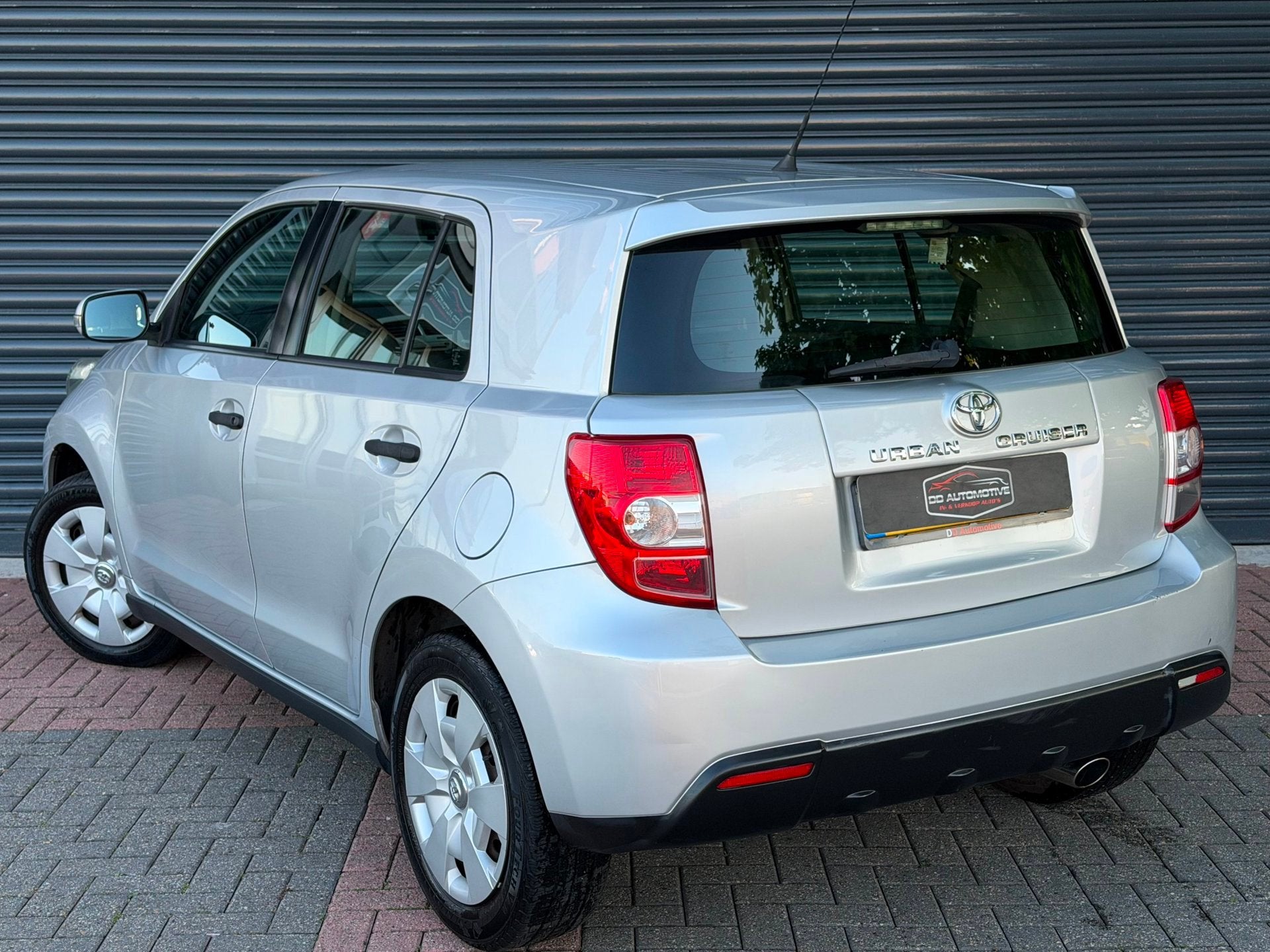 Toyota Urban Cruiser 1.3 VVT-i Comfort Airco | Nwe Apk | Ele, Voorwielaandrijving, Dealer onderhouden, Gebruikt, Zwart