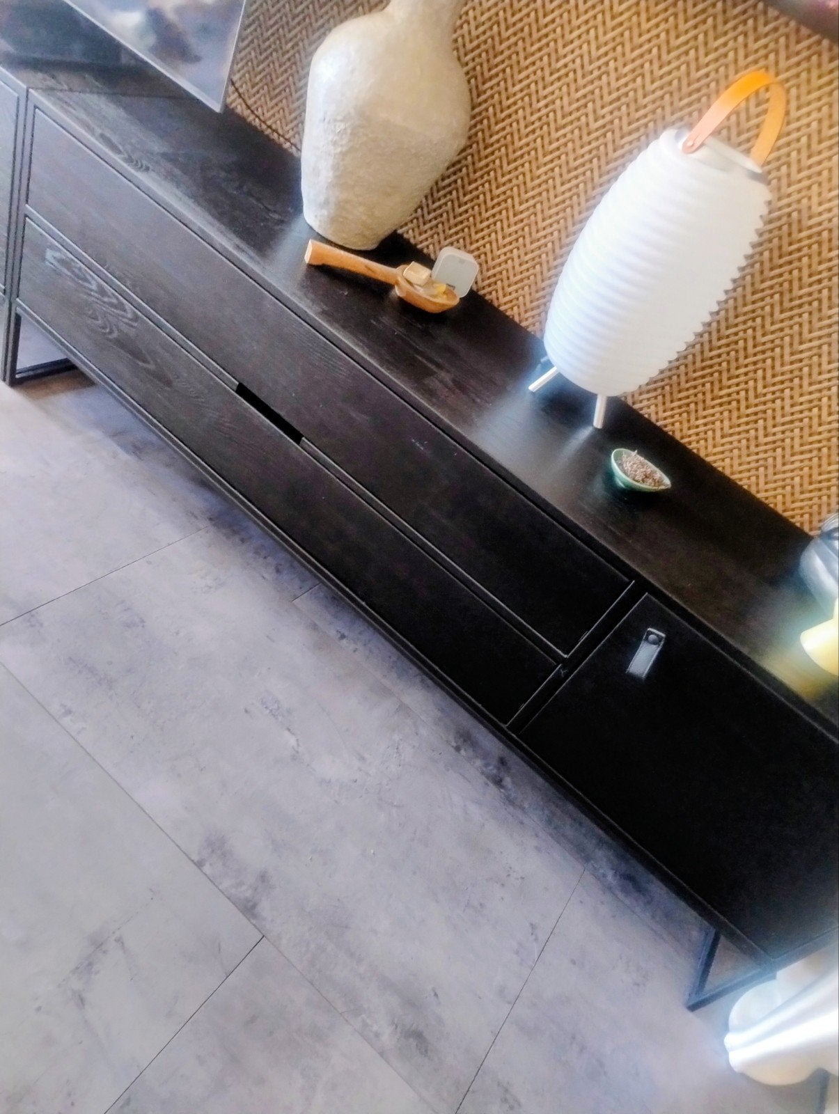 WOOOD Silas TV meubel 180 cm essen blacknight, Huis en Inrichting, Kasten | Televisiemeubels, Modern, elegant, stoer, 150 tot 200 cm