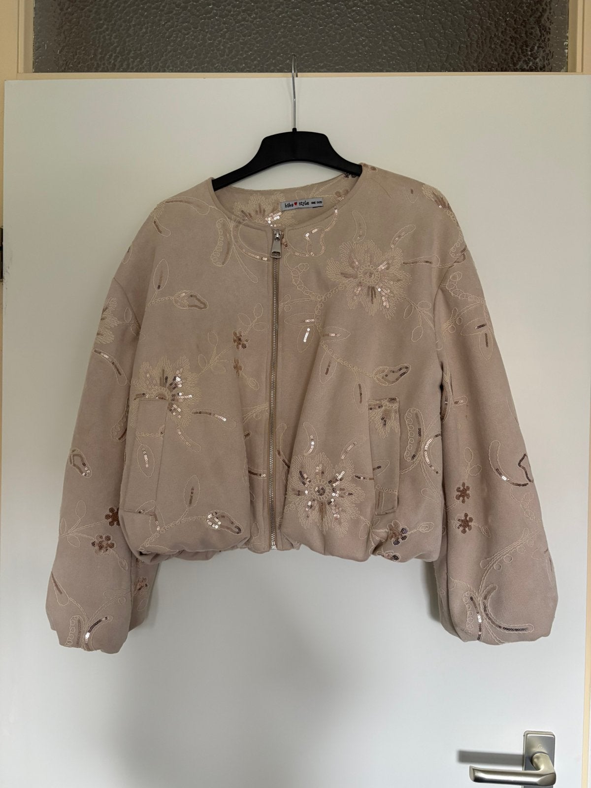 Bomber jasje, Beige, Maat 42/44 (L), Ophalen of Verzenden, Zo goed als nieuw