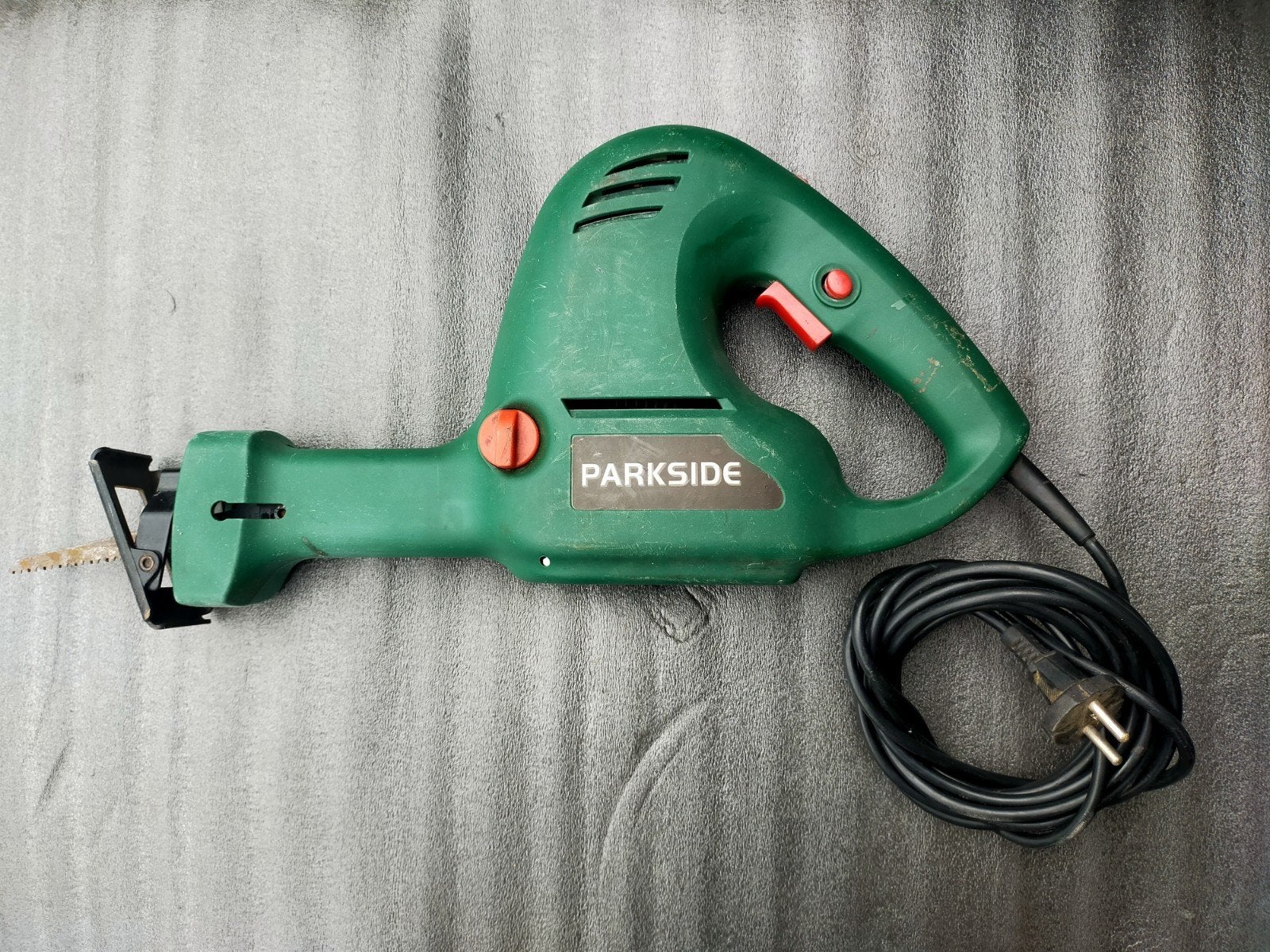 Te Koop aangeboden: Recipo-zaag, Ophalen, Gebruikt, Elektrisch
