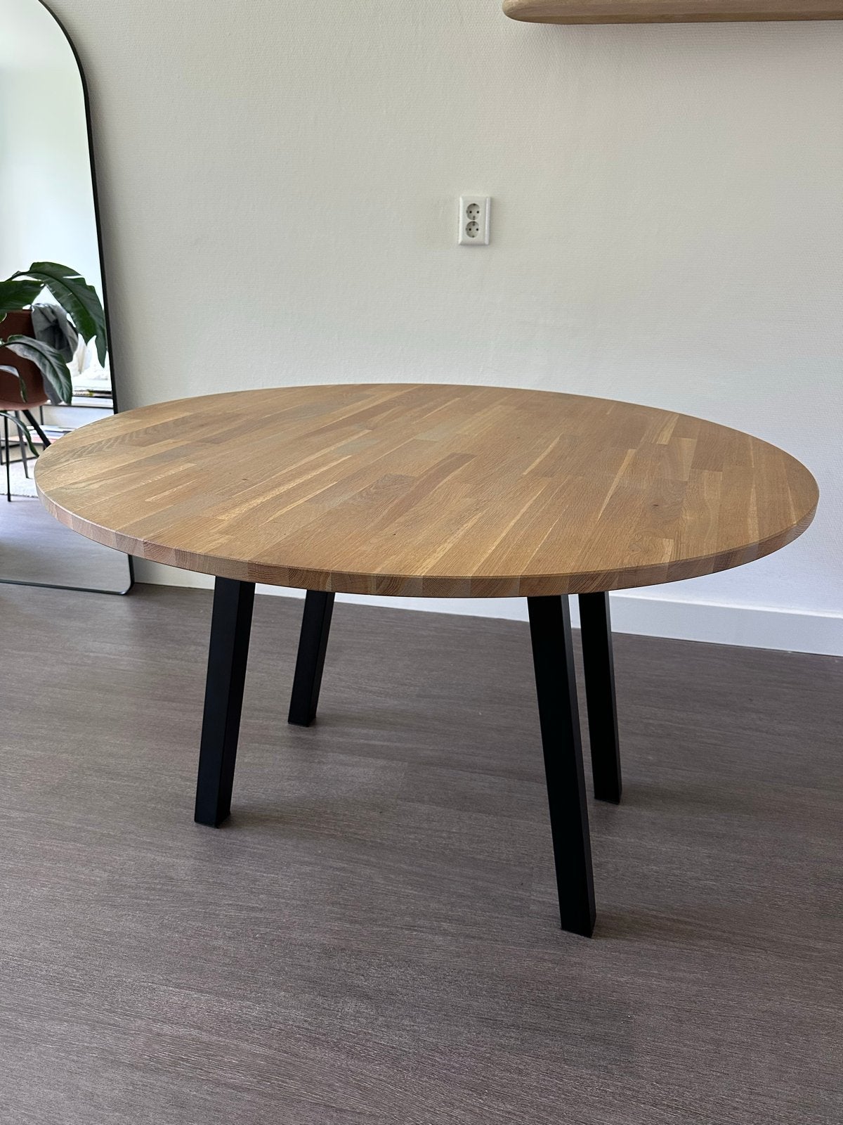 WOOOD eettafel Tablo rond eikenhout met A-poten, Huis en Inrichting, Tafels | Eettafels, Ophalen, Zo goed als nieuw, Vier personen