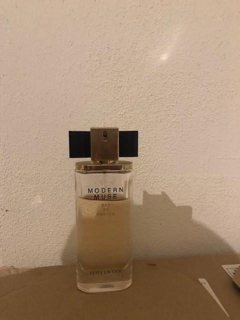 Estee Lauder Modern Muse 50ml, Sieraden, Tassen en Uiterlijk, Uiterlijk | Parfum, Gebruikt, Ophalen of Verzenden