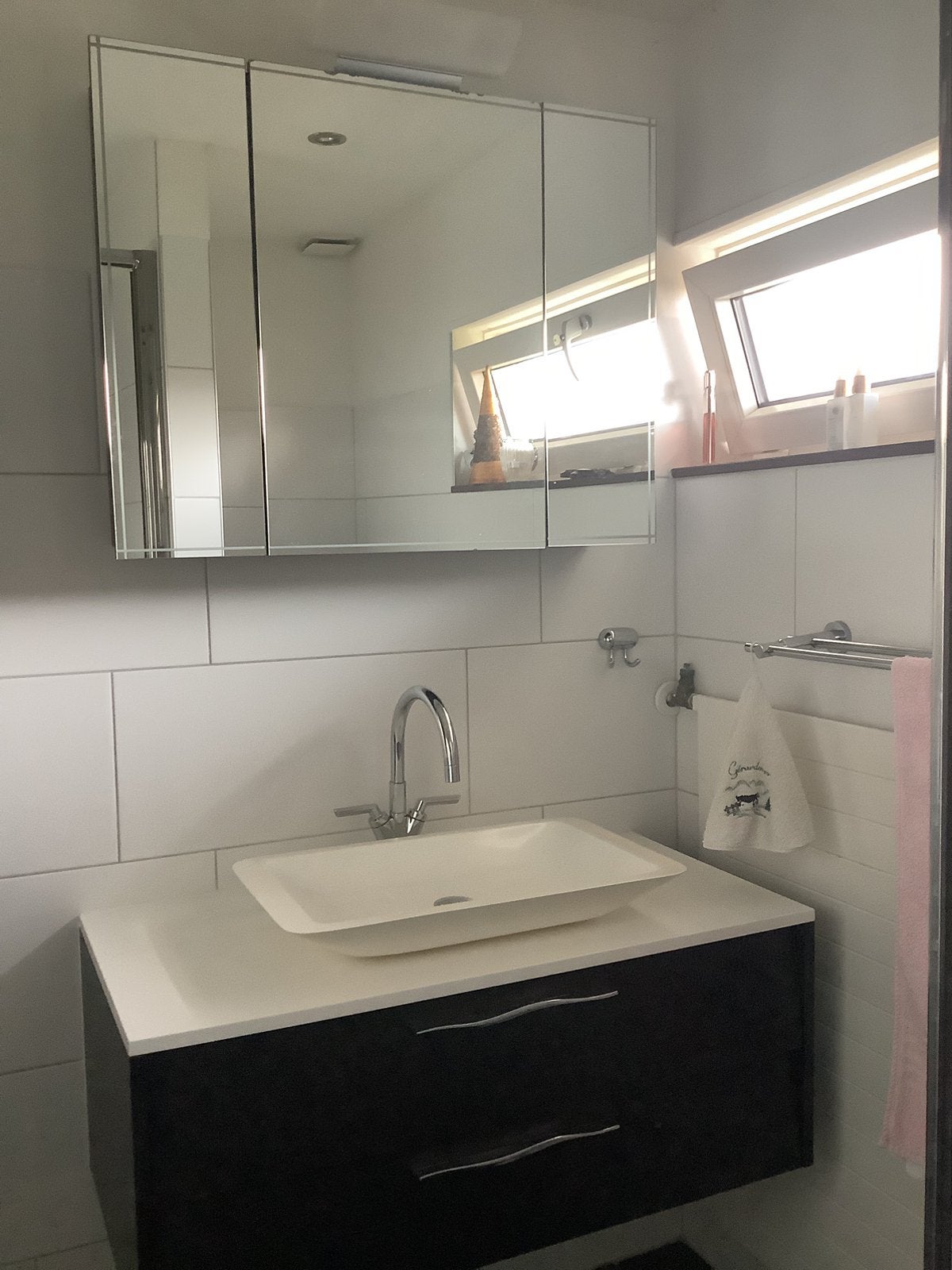 Badkamermeubel met wastafel en bijpassende spiegelkast, Huis en Inrichting, Ophalen, Gebruikt, 50 tot 100 cm, Minder dan 100 cm