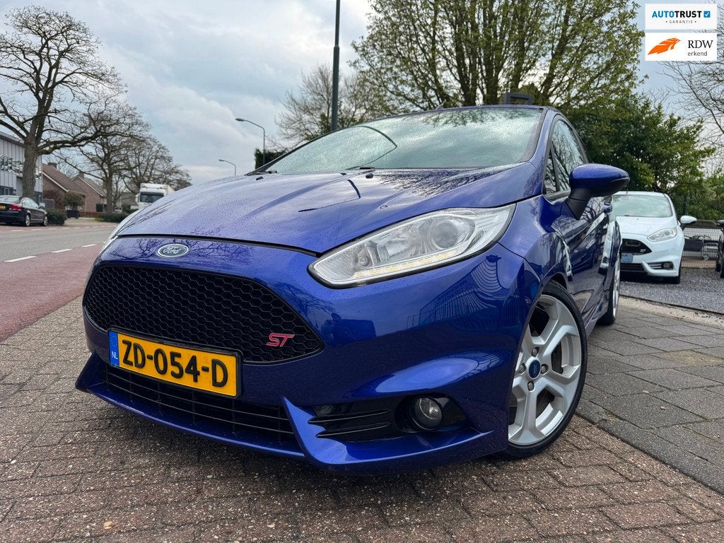 Ford Fiesta 1.6 ST2 Clima Elek Pakket Navi Lmv Pdc Nw Apk, Voorwielaandrijving, 1063 kg, Gebruikt, Zwart