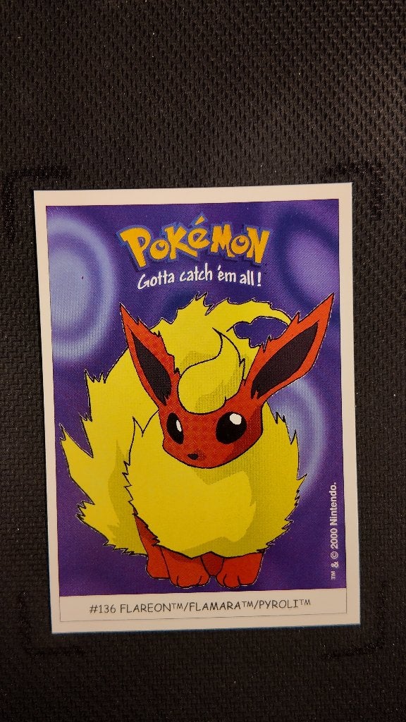 flareon 136 dunkin boomer | Pokemon kaart, Ophalen, Zo goed als nieuw, Losse kaart