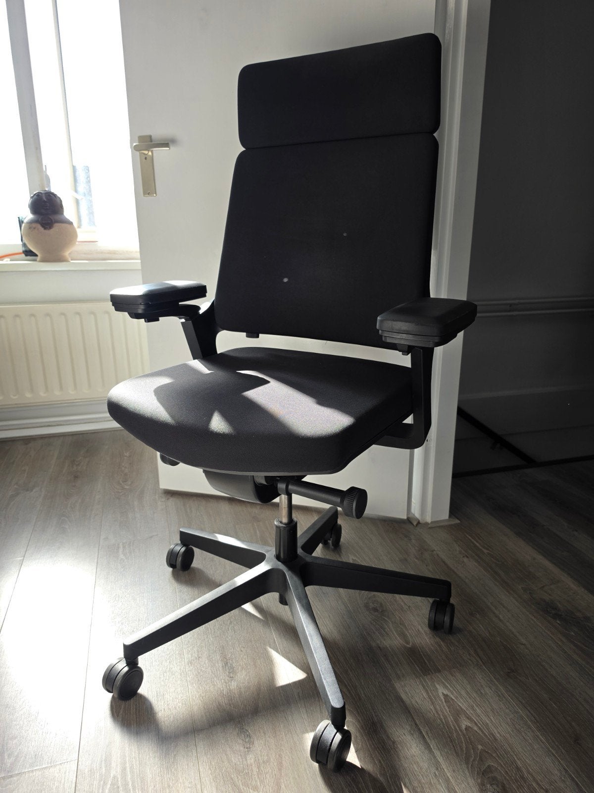 Interstuhl MOVYIS3 Ergonomische Bureaustoel, Ophalen, Gebruikt, Zwart, Bureaustoel