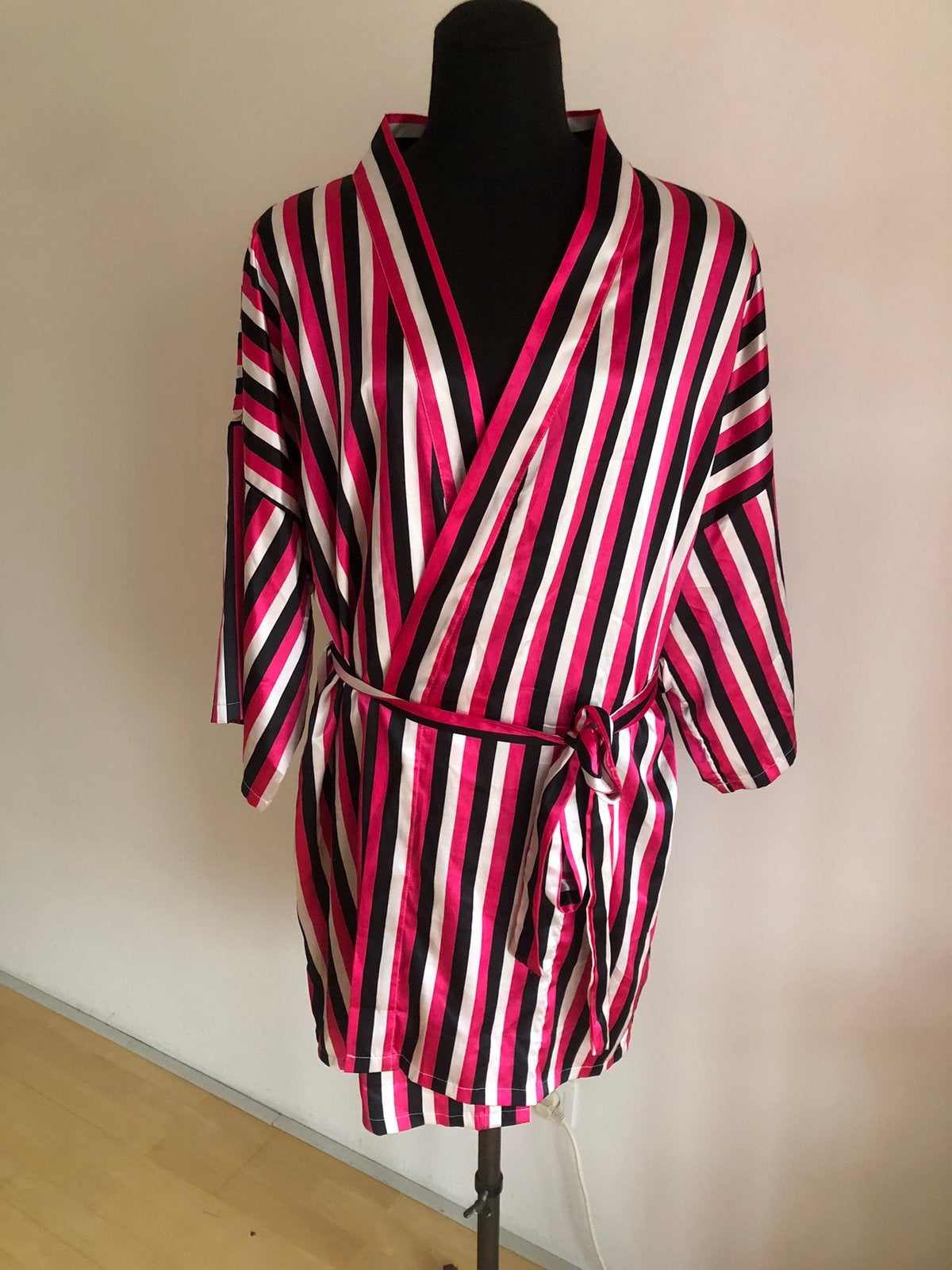 Prachtige zijde look kimono maat XL. 46-50, Ophalen of Verzenden, Zo goed als nieuw, Roze, Blouse of Tuniek