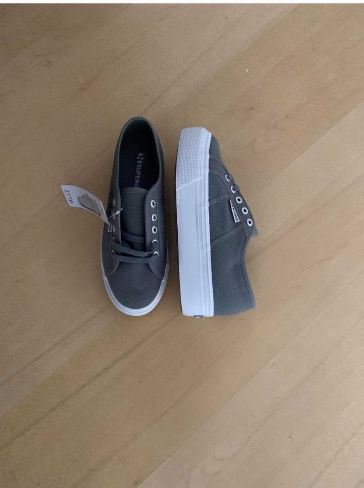 Nieuwe Superga platform sneakers - Groen - Maat 38, Nieuw, Ophalen of Verzenden, Sneakers of Gympen, Groen