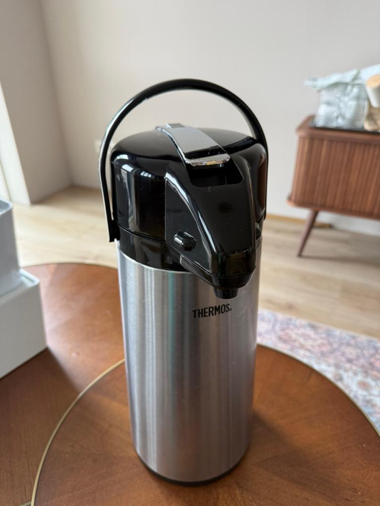 Thermoskan (alleen met water gebruikt), Ophalen
