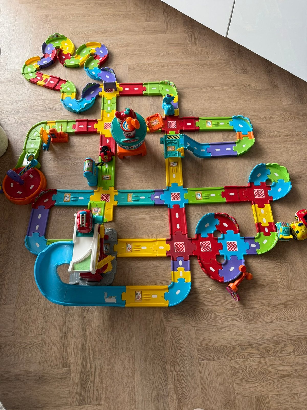 VTech toet toet autostad, inclusief autos, Ophalen, Gebruikt, Jongen of Meisje