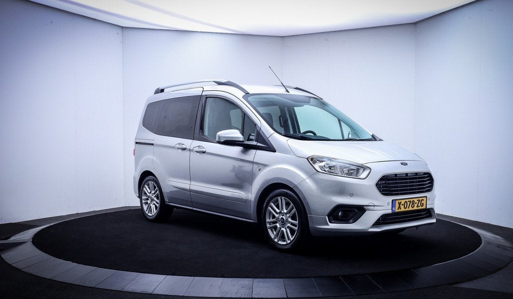 Ford Tourneo Courier 1.0 5Pers TITANIUM Titanium CARPLAY | S, Auto's, Gebruikt, Bedrijf, Handgeschakeld, 19 km/l