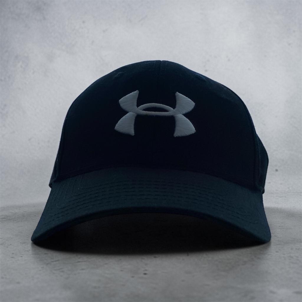 Under Armour Black Cm 58, Ophalen, Nieuw, 57 cm (M, 7⅛ inch) of minder, Pet