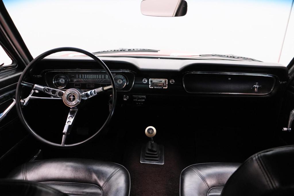 Ford USA Mustang 289 CI 1965 Fastback C-Code *Gerestaureerd*, Auto's, Achterwielaandrijving, Zwart, 4 stoelen, Bedrijf
