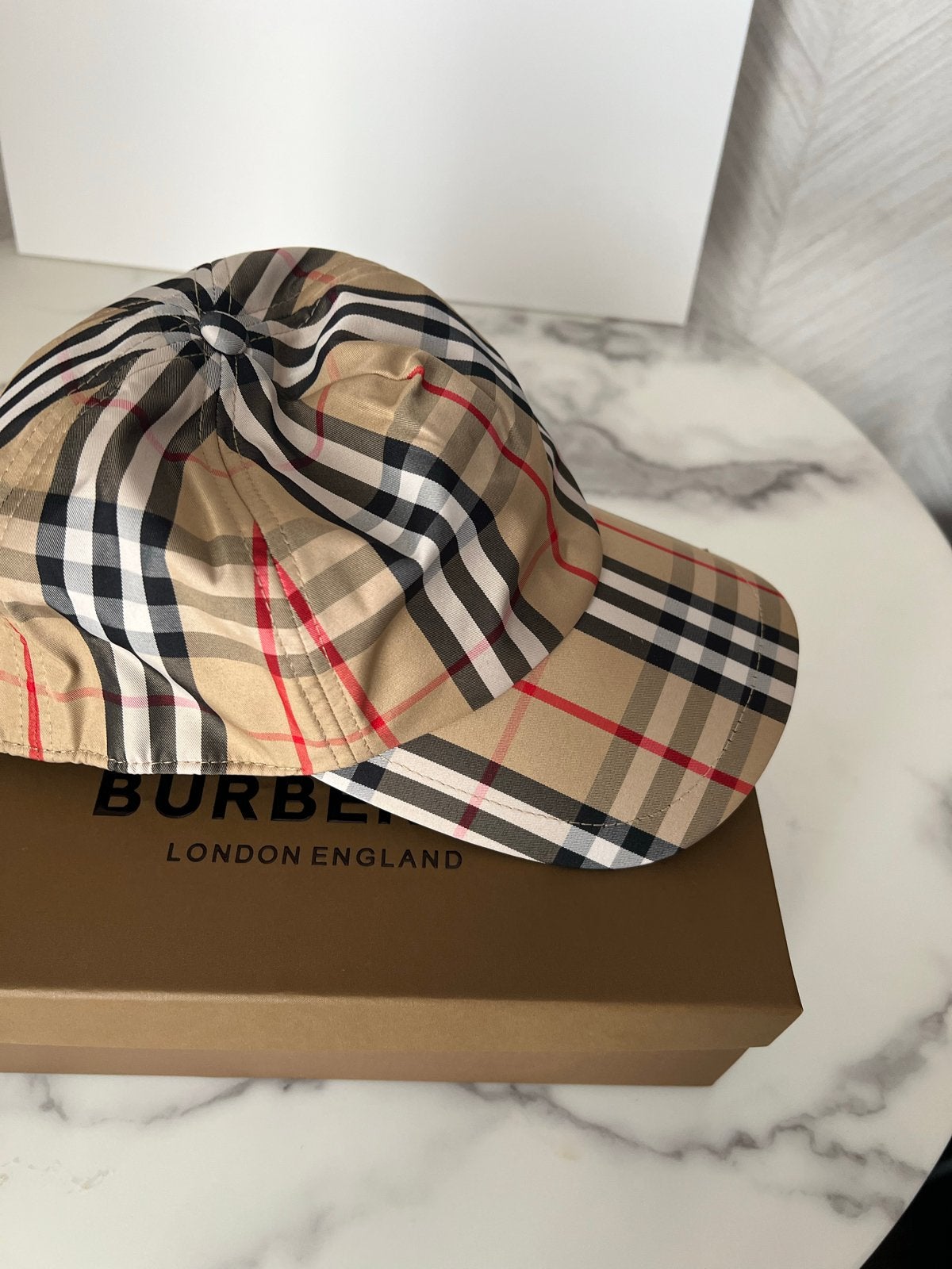 Burberry pet met originele doos, Kleding | Dames, Hoeden en Petten, Ophalen, Zo goed als nieuw, One size fits all, Pet