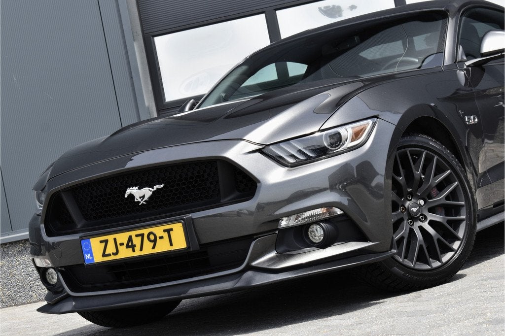 Ford Mustang Fastback 5.0 V8 GT EU geleverd!, Automaat, Achterwielaandrijving, Gebruikt, Leder