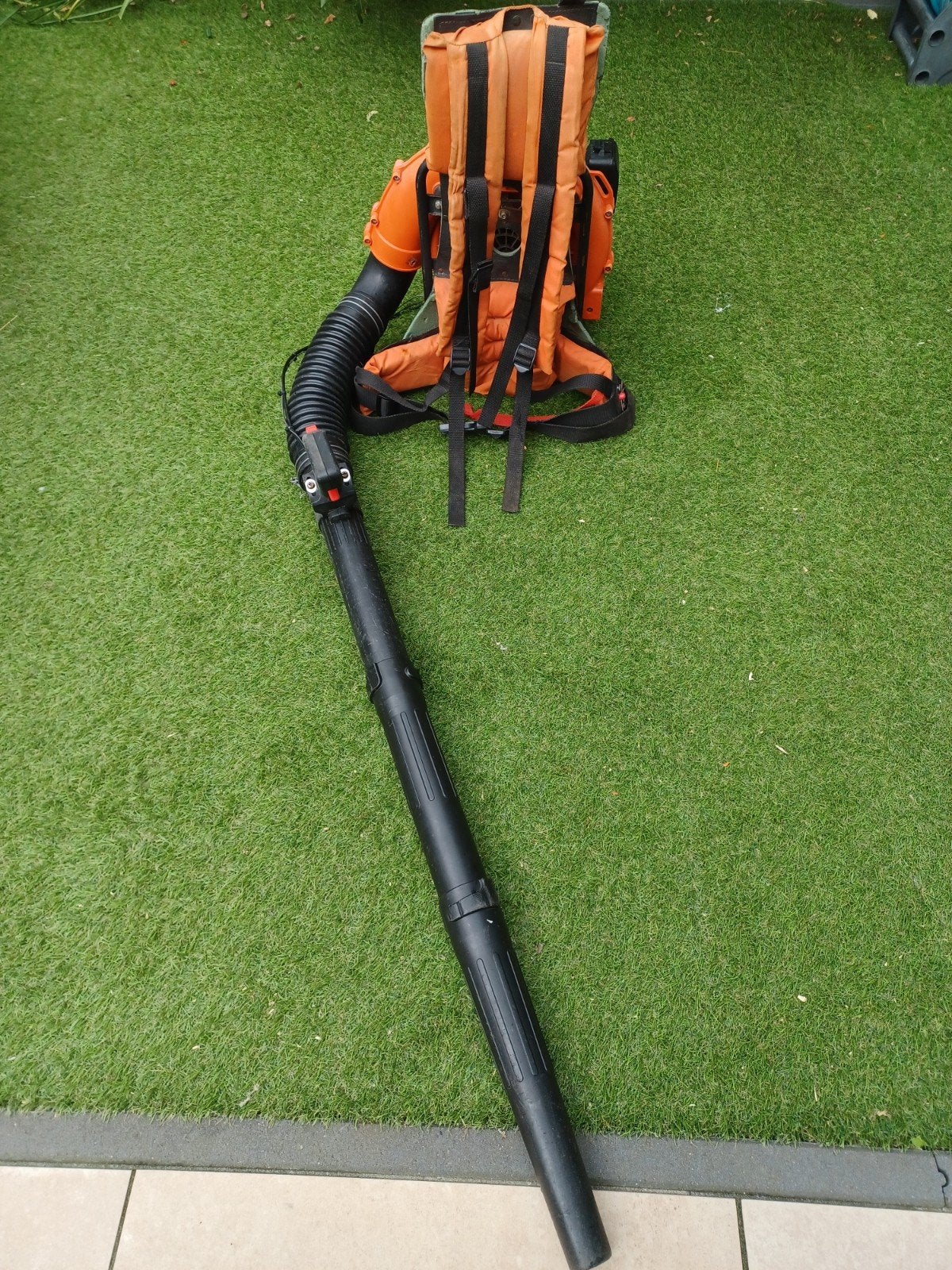 Husqvarna 141b bladblazer, Tuin en Terras, Benzine, Gebruikt, Ruggedragen, Ophalen of Verzenden