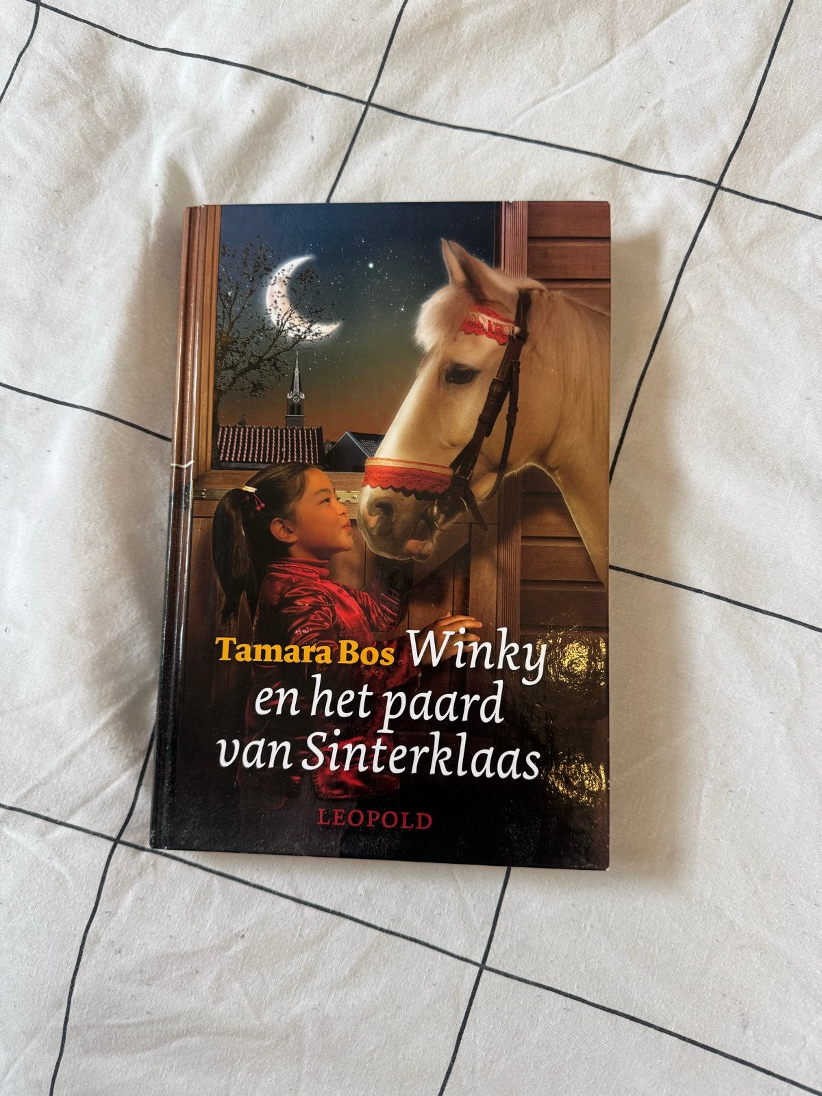 Winky en het paard van Sinterklaas - Tamara Bos, Ophalen of Verzenden, Zo goed als nieuw, Fictie algemeen