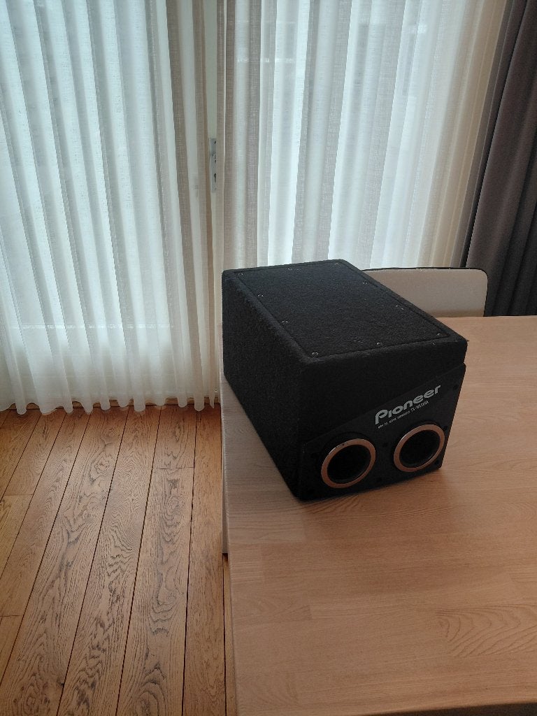 Actieve subwoofer, Ophalen of Verzenden, Gebruikt